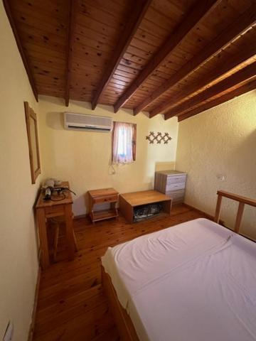Stenakas Apartments คีออส ภายนอก รูปภาพ